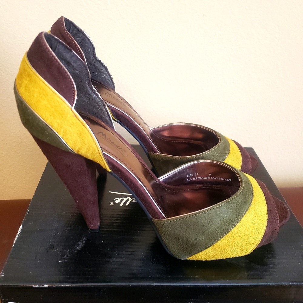 Anne Michelle peep toe pumps